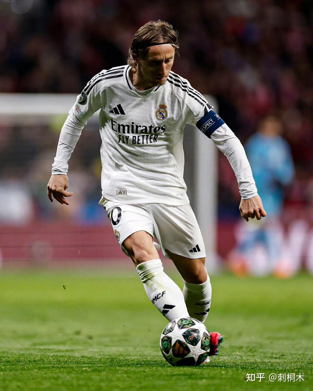 英超焦点战：利物浦主场迎战热刺,