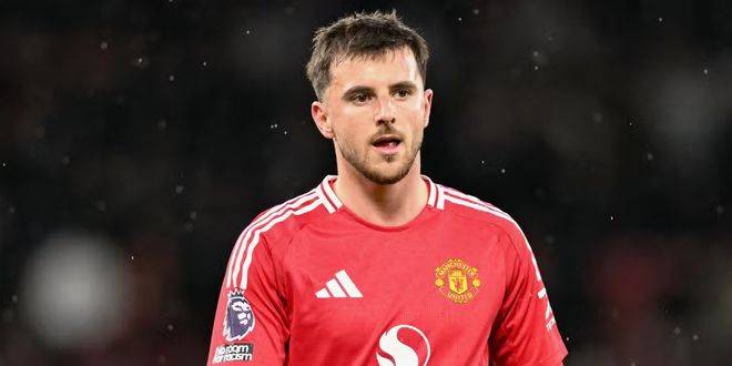 梅西路过回家，重返巴萨诺坎普球场。1800w点赞。